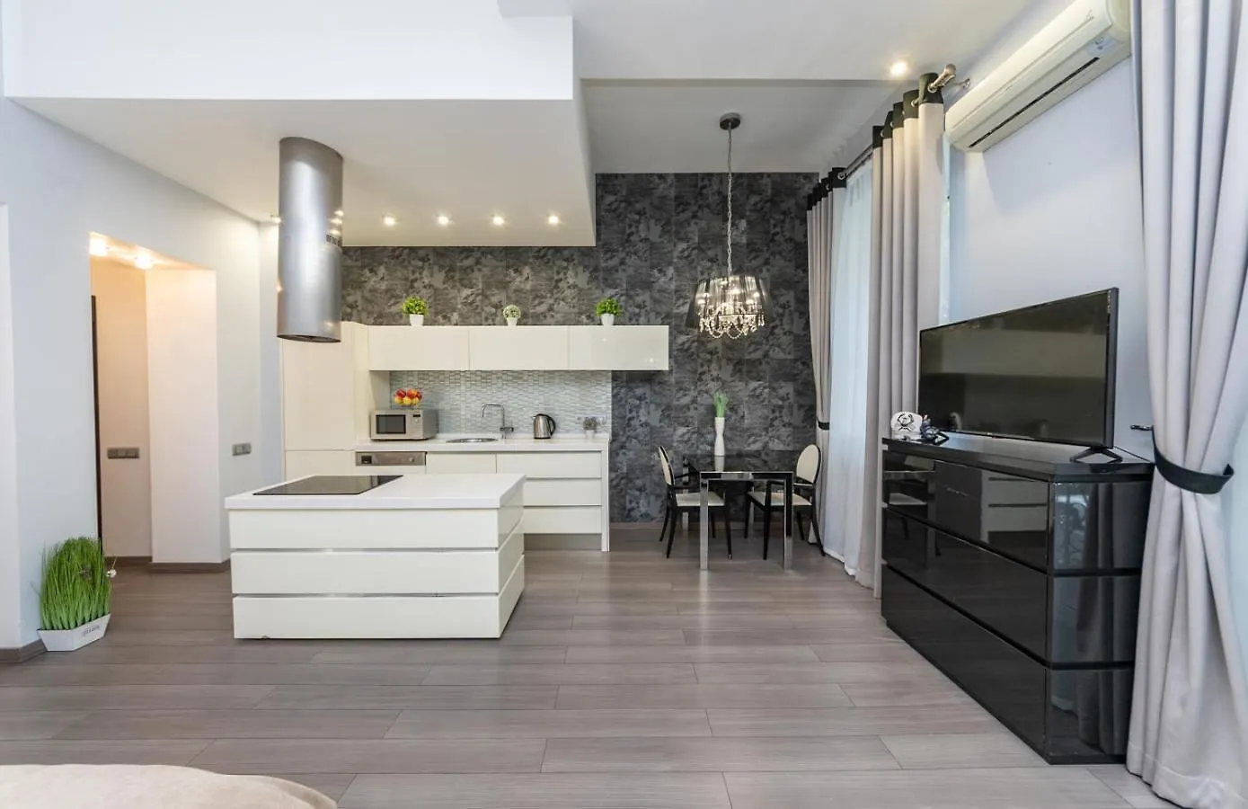 Zoloti Vorota 1 Lysenko Street Apartman Kijev
