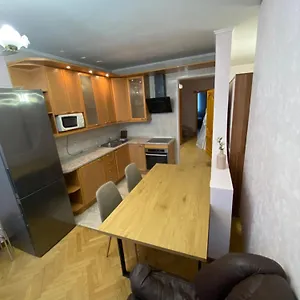  Апартаменты Real Apartments- Geroiv Dnipra Metro Station